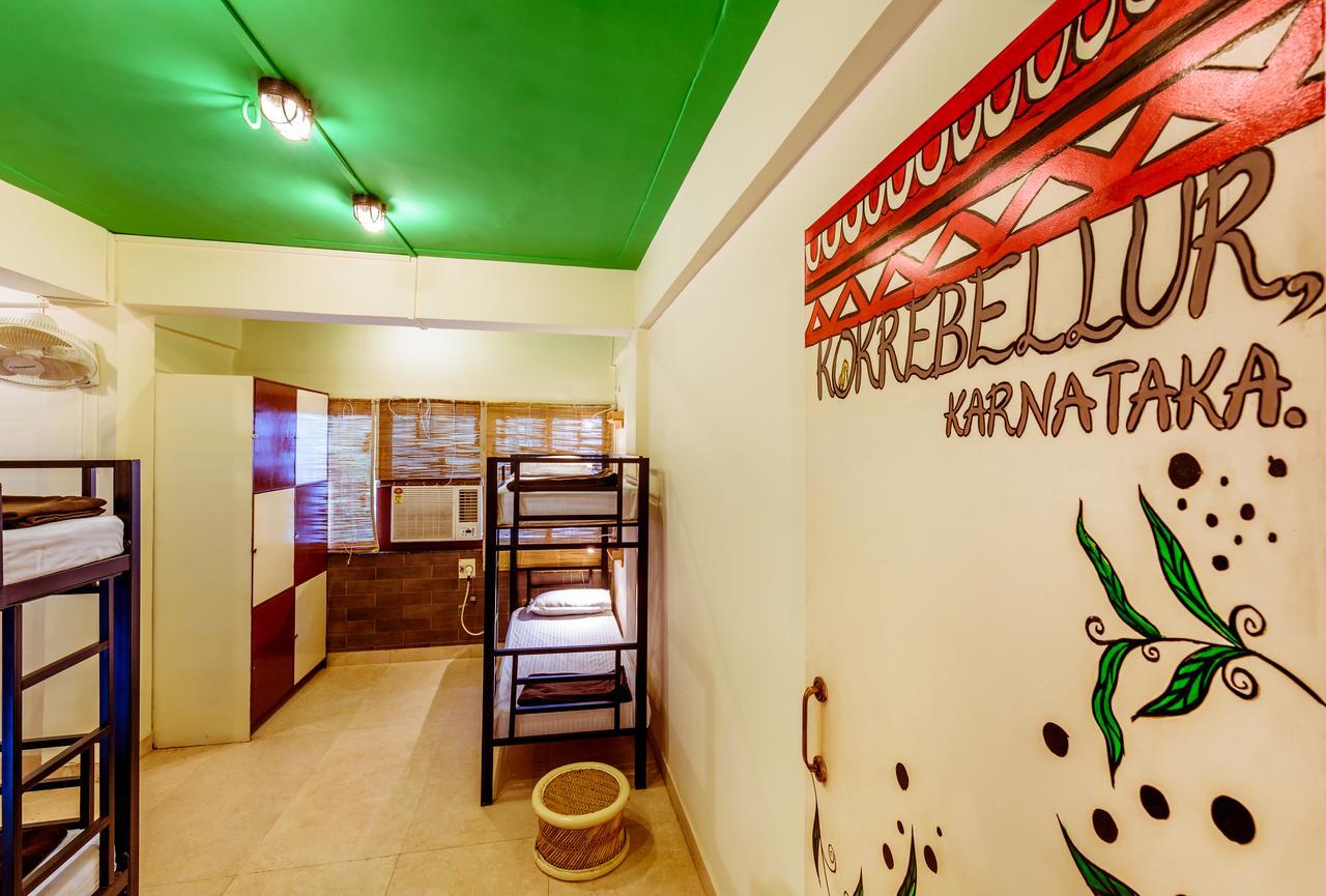 Basti - A Backpackers Hostel Mumbai Exterior photo